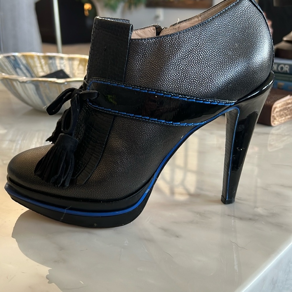 Cole Haan Black and Blue Heels with Textured Design